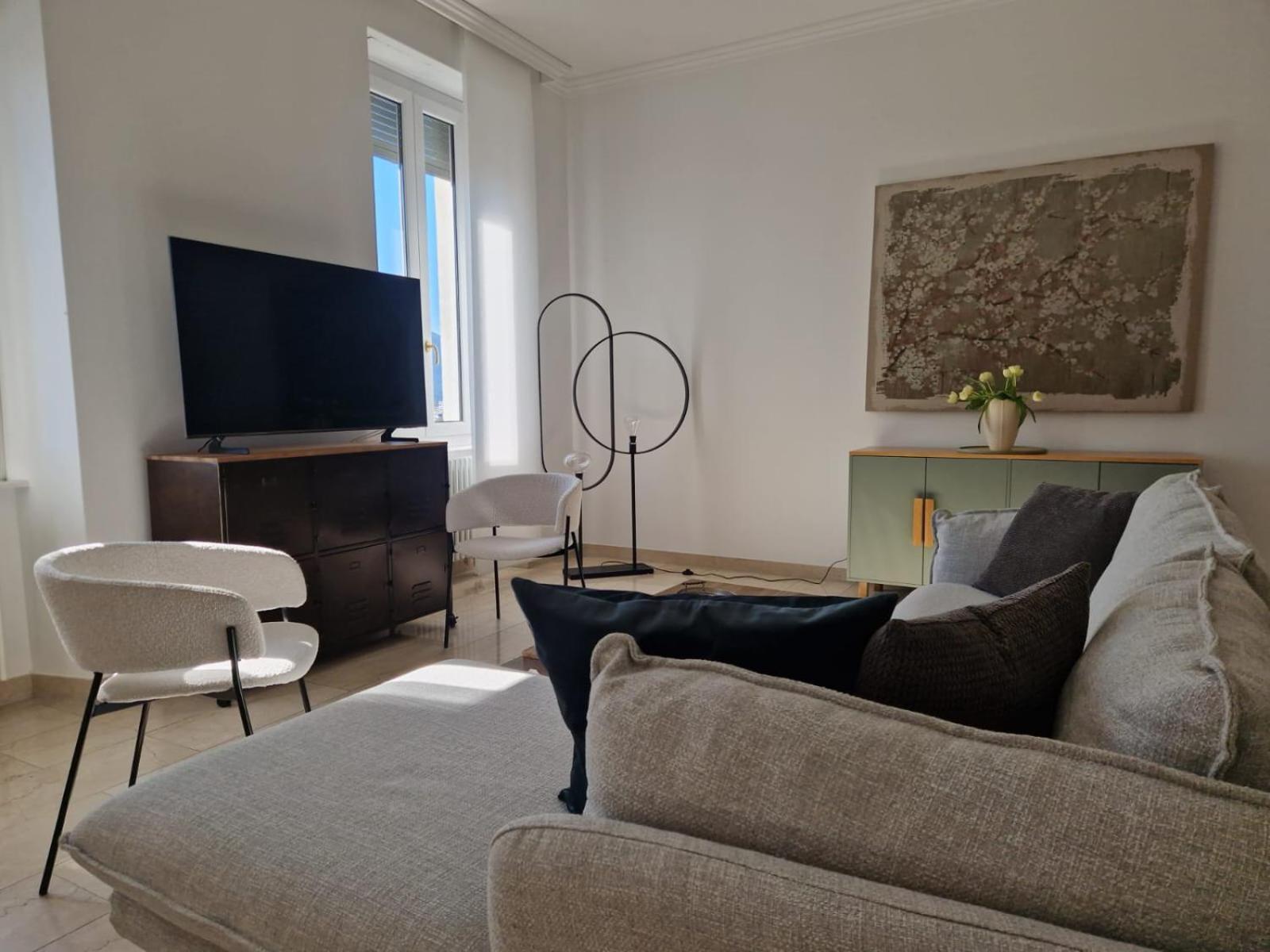 Villa Magnolia - High Standing Floor Локарно Екстериор снимка